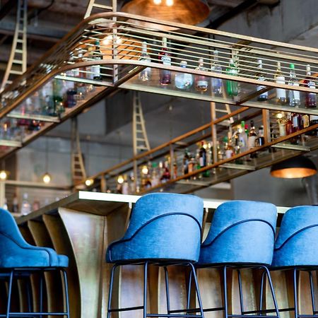 Brown Brut Seafront Hotel, A Member Of Brown Hotels Tel Aviv Bagian luar foto