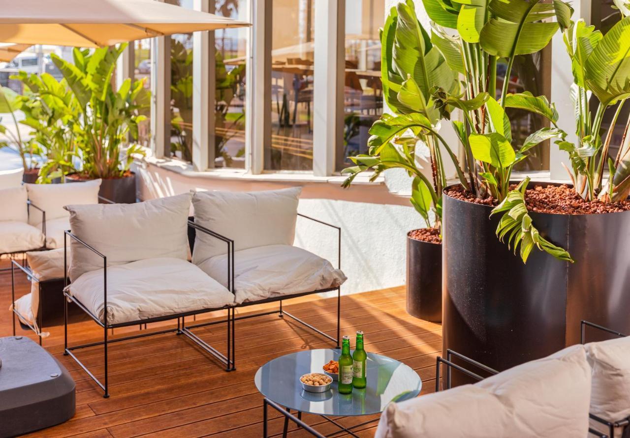 Brown Brut Seafront Hotel, A Member Of Brown Hotels Tel Aviv Bagian luar foto