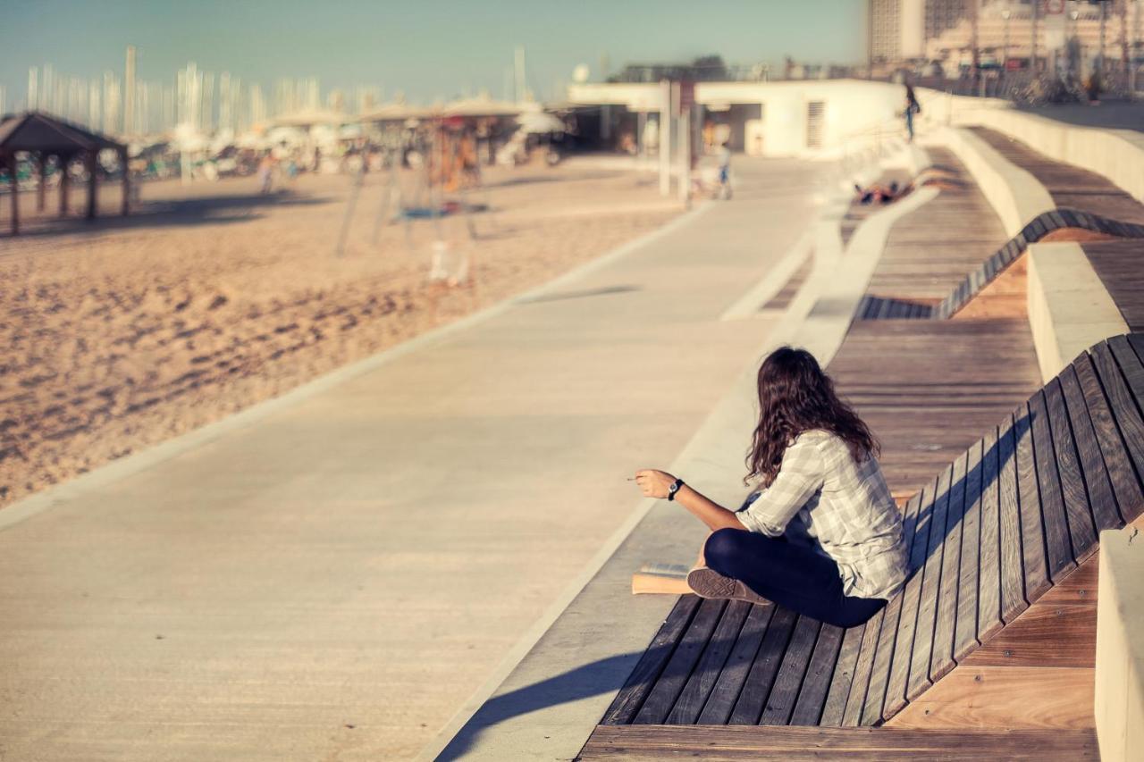 Brown Brut Seafront Hotel, A Member Of Brown Hotels Tel Aviv Bagian luar foto