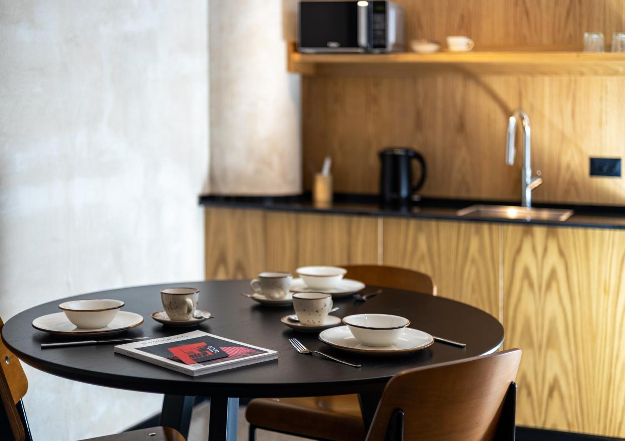 Brown Brut Seafront Hotel, A Member Of Brown Hotels Tel Aviv Bagian luar foto