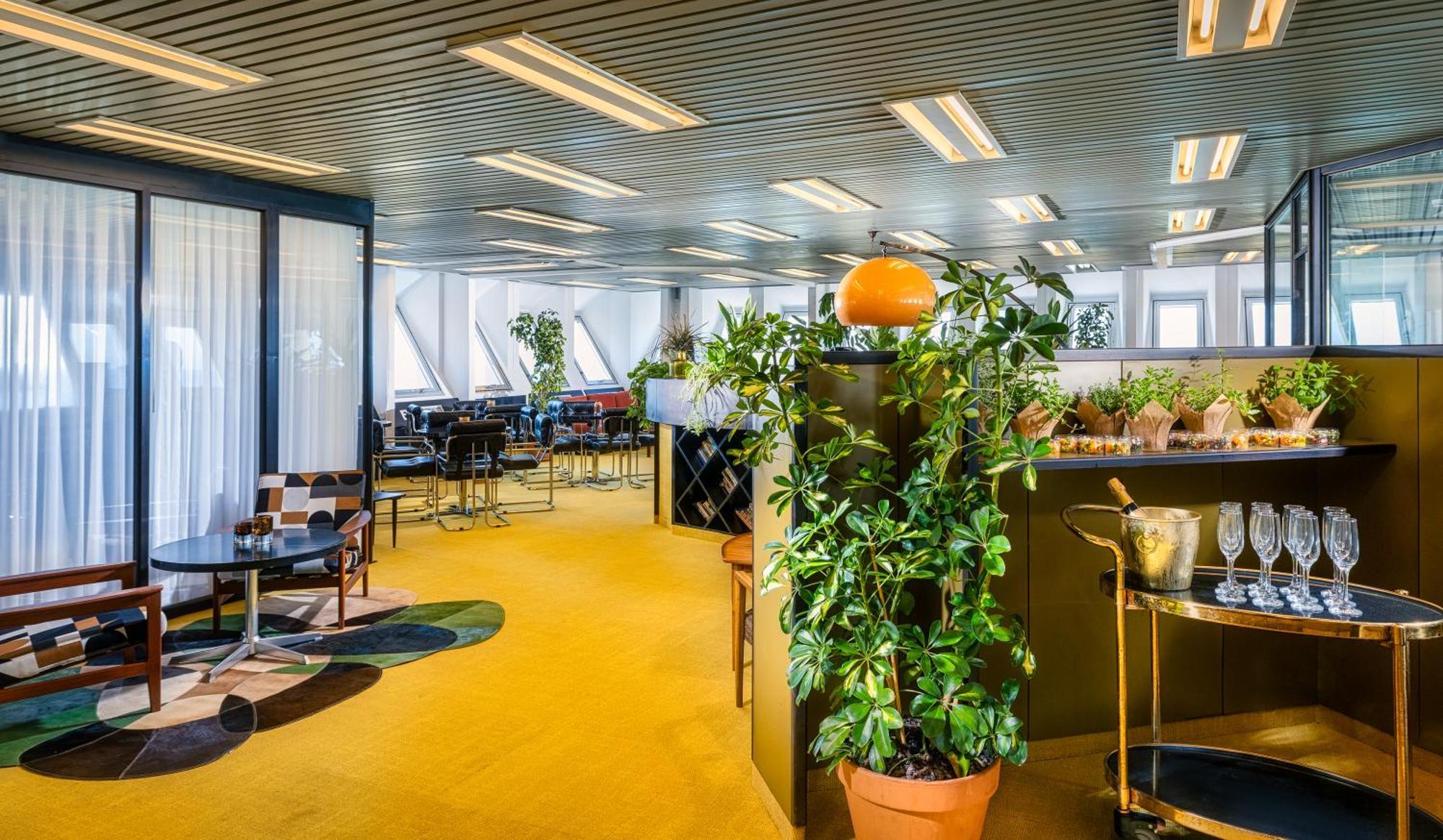 Brown Brut Seafront Hotel, A Member Of Brown Hotels Tel Aviv Bagian luar foto